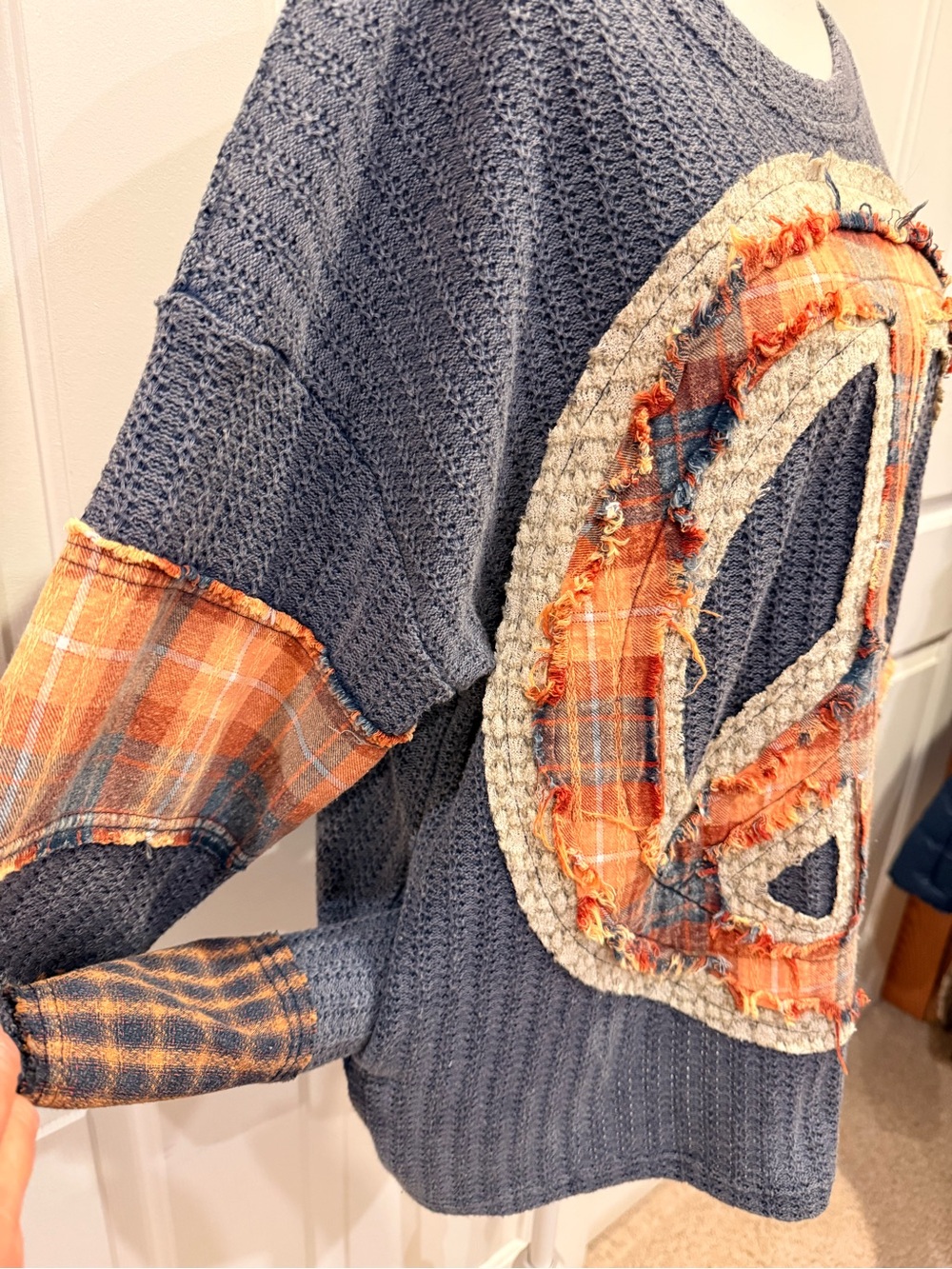 Oli & Hali Peace Sign Patchwork Sweater S Oversized Boho Plaid Mixed Media - Picture 6 of 10